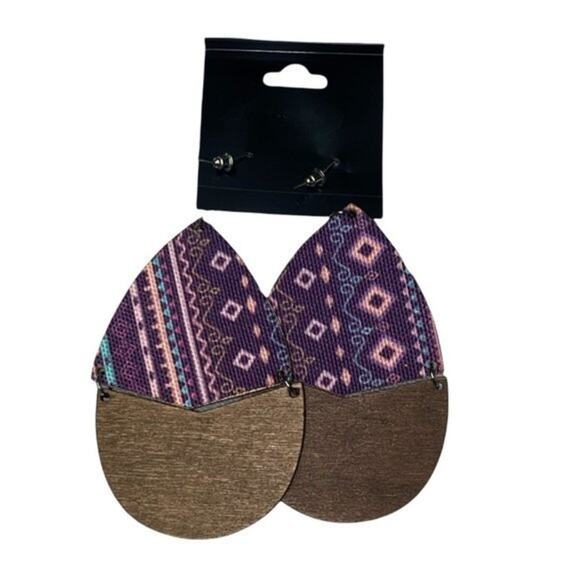 New NWT Wooden Fabric Covered Boho Aztec Dangle Earrings Purple multi - Picture 5 of 5